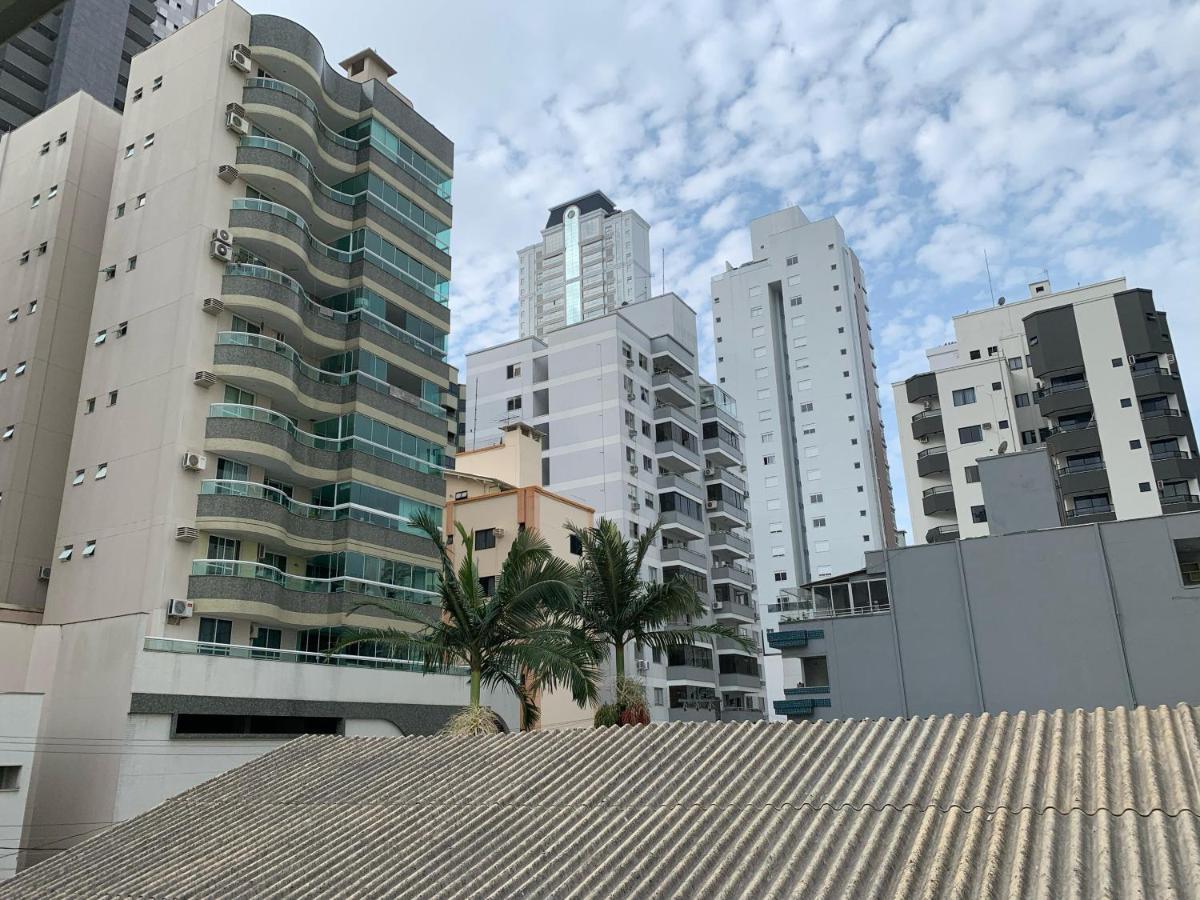 Apartamento Grande Quadra Mar Balneario Camboriu